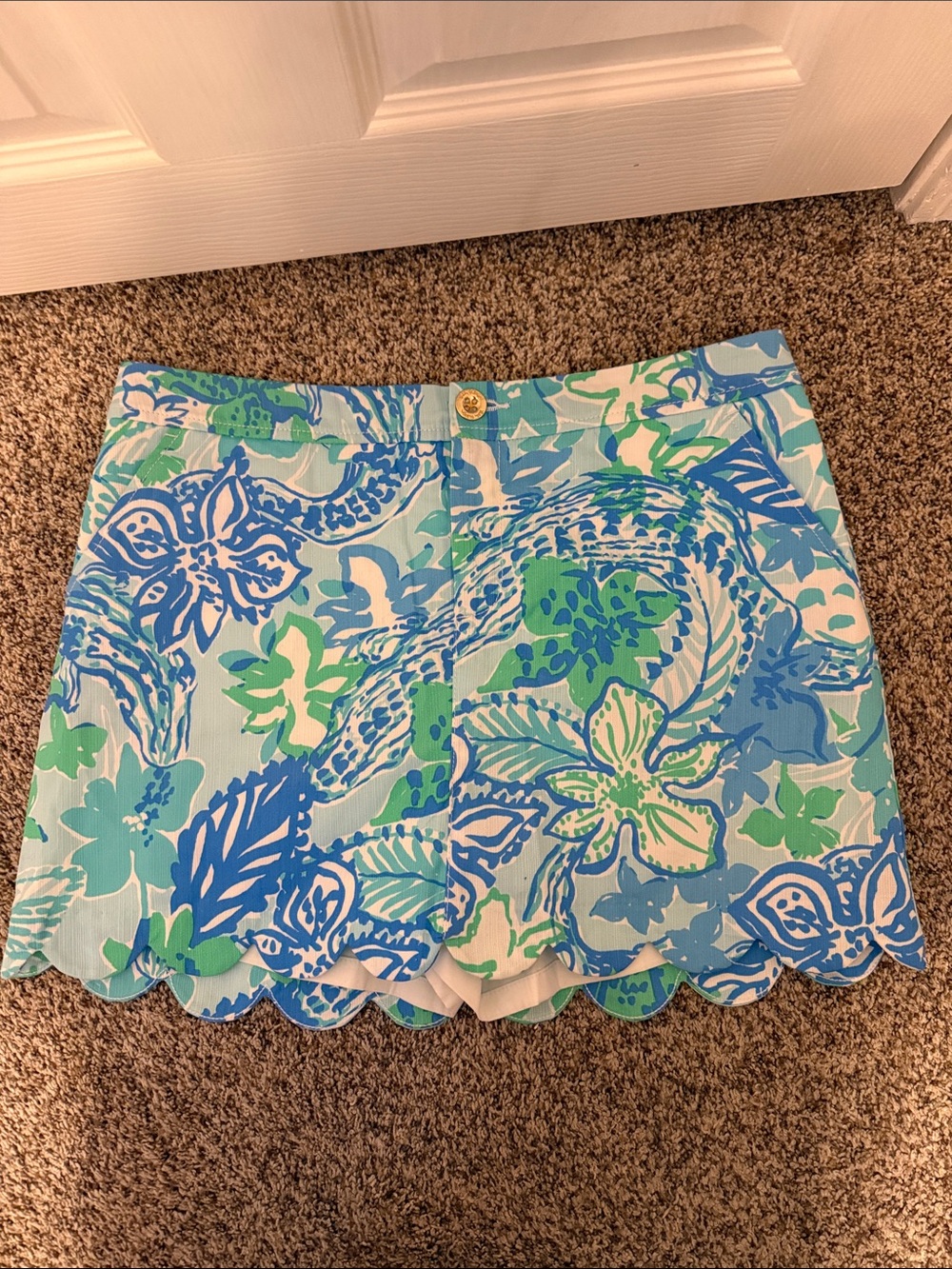 Floral Scallop Hem Shorts in Blue & Green Skort